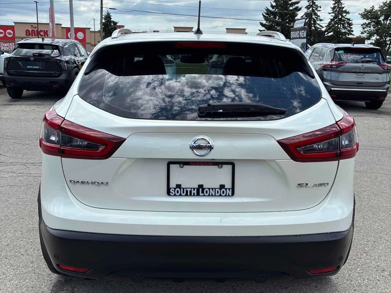 Nissan Qashqai * AWD CVT * АВТОКРЕДИТ БЕЗ ПЪРВОНАЧАЛНА ВНОСКА* , снимка 4 - Автомобили и джипове - 55024177