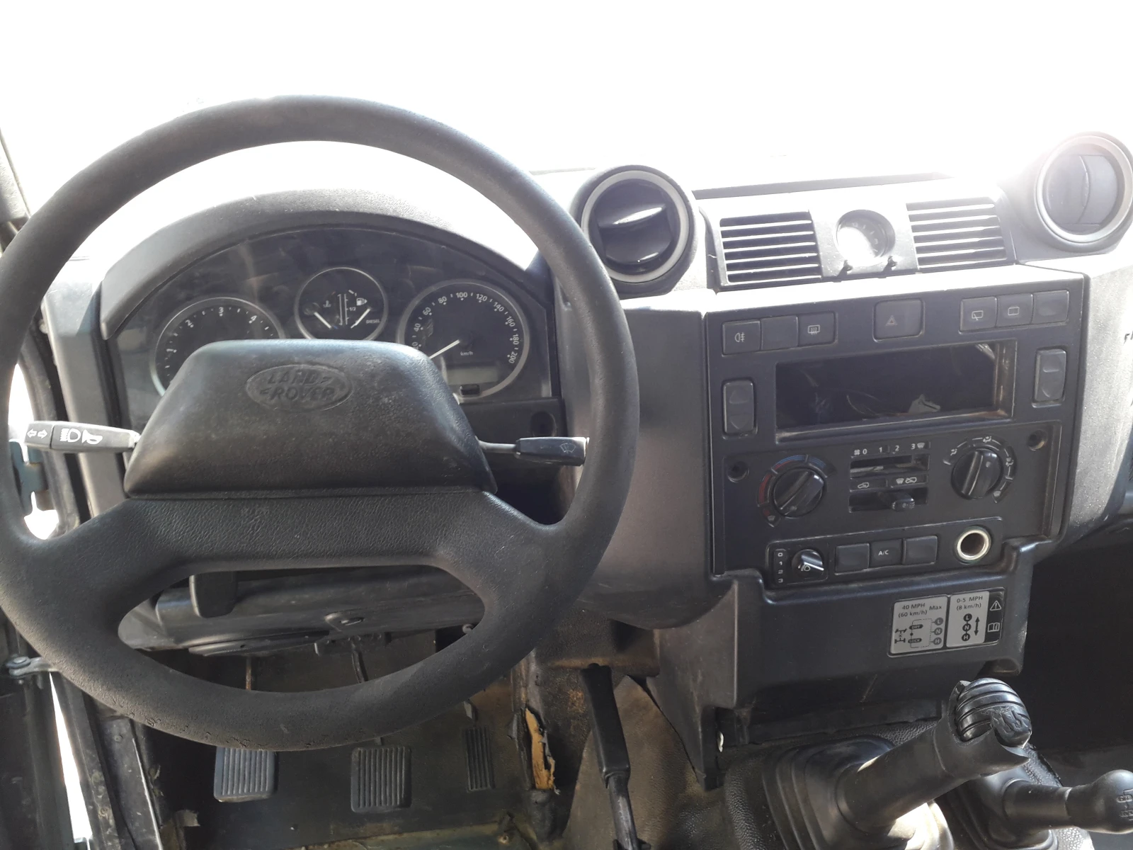 Land Rover Defender 110, снимка 8 - Автомобили и джипове - 55292841