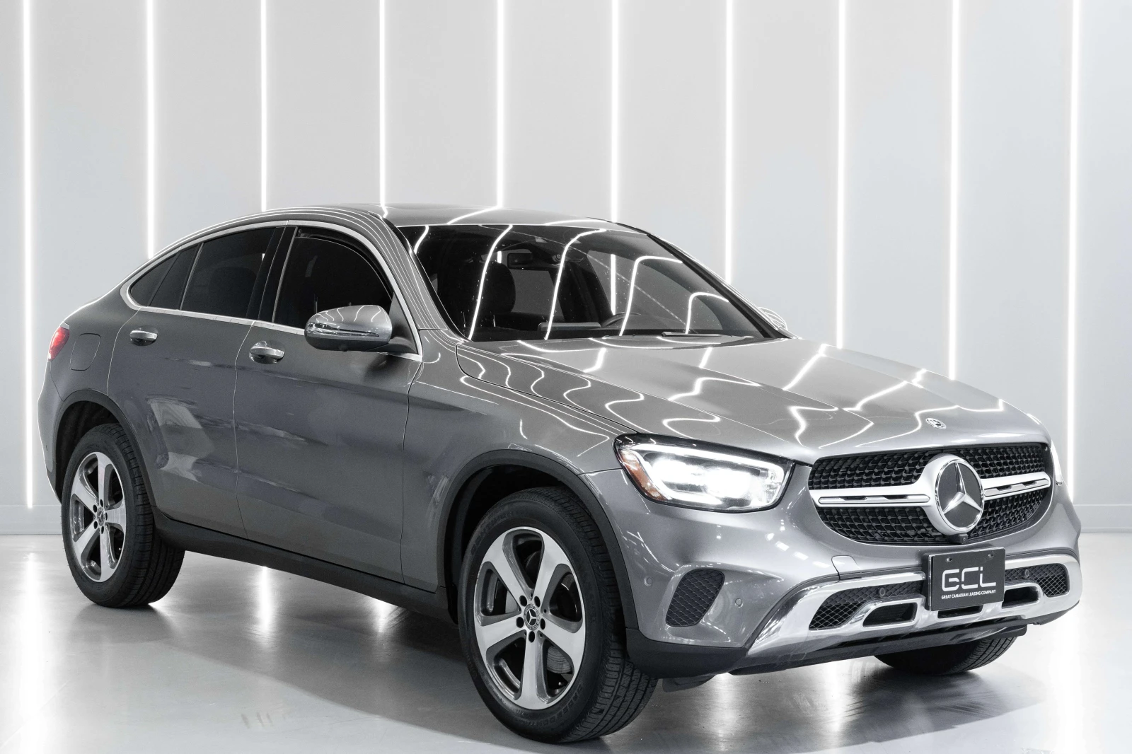 Mercedes-Benz GLC 300 PREM PLUS PKG / АВТОКРЕДИТ, снимка 4 - Автомобили и джипове - 55963639
