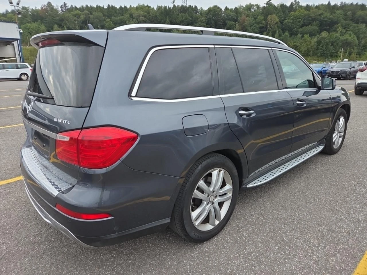 Mercedes-Benz GL 350 BlueTEC* Harman/Kardon* 360* Пано* Въздух, снимка 3 - Автомобили и джипове - 56047817
