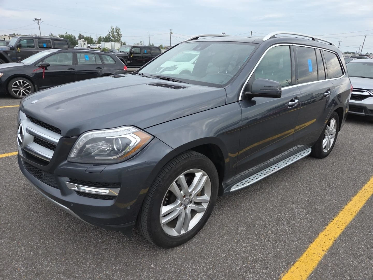 Mercedes-Benz GL 350 BlueTEC* Harman/Kardon* 360* Пано* Въздух, снимка 2 - Автомобили и джипове - 56047817