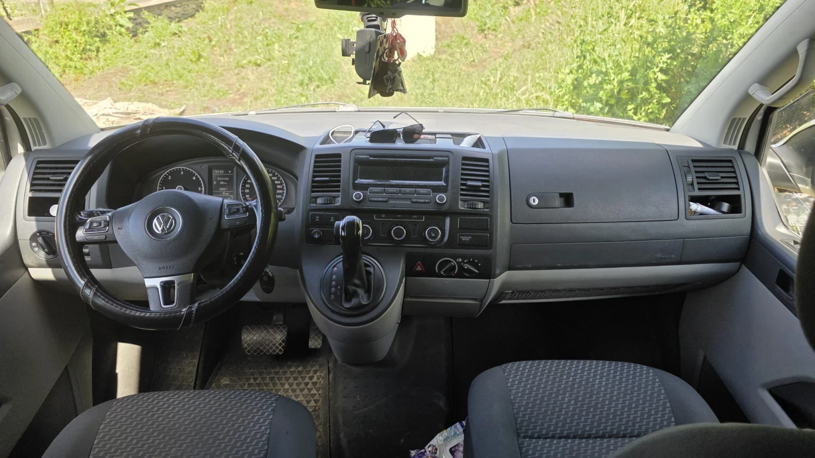 VW T5, снимка 10 - Бусове и автобуси - 54933003