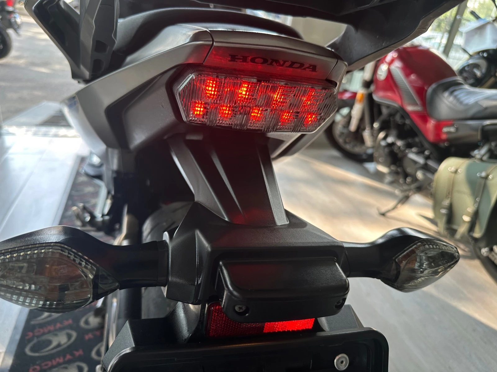 Honda Integra 750i LED, ABS - 2018г. - изображение 3