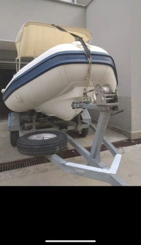 Надуваема лодка Dromor 400, снимка 5