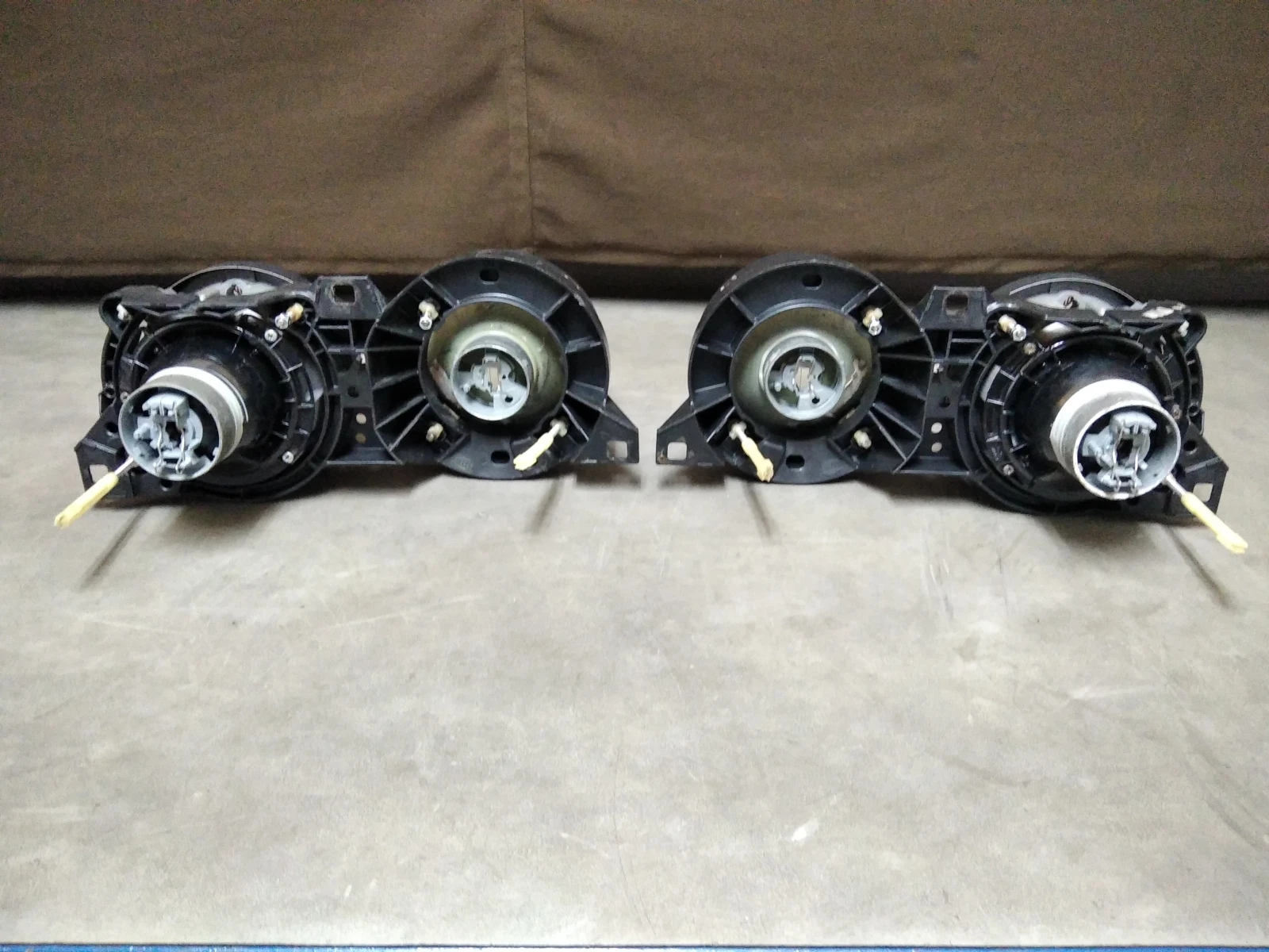 Фарове бмв Е30 бош хела Черна Опушена BMW E30 BOSCH HELLA Black Smoked , снимка 2 - Части - 50653396