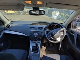 Mazda 3 1.6i,1.6tdi, снимка 7 - Автомобили и джипове - 39858089