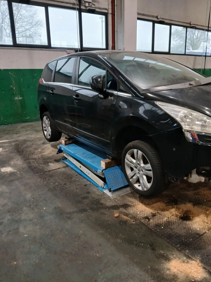 Peugeot 5008 2.0hdi/1, 6hdi, снимка 8 - Автомобили и джипове - 49999298