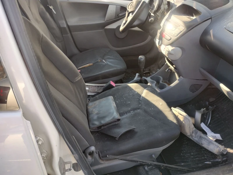 Toyota Aygo 2бр.1.0 на части, снимка 13 - Автомобили и джипове - 53126548