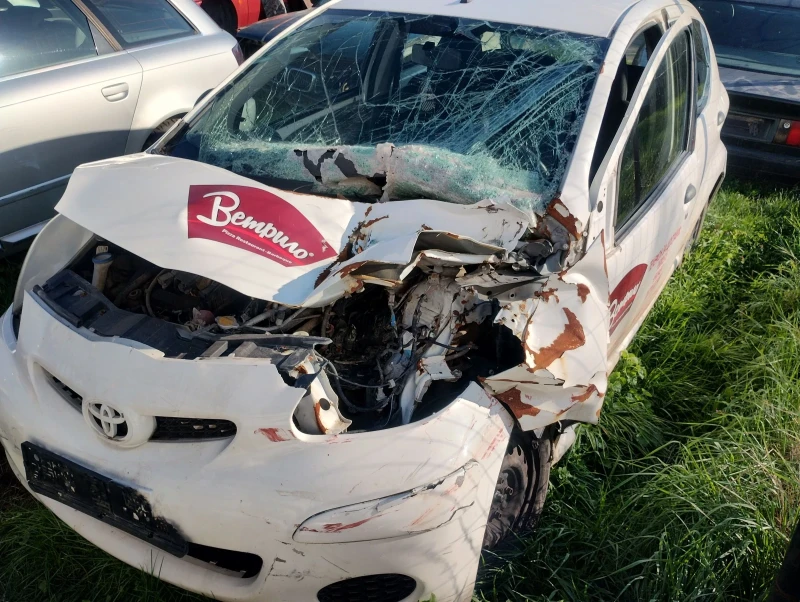 Toyota Aygo 2бр.1.0 на части, снимка 9 - Автомобили и джипове - 53126548