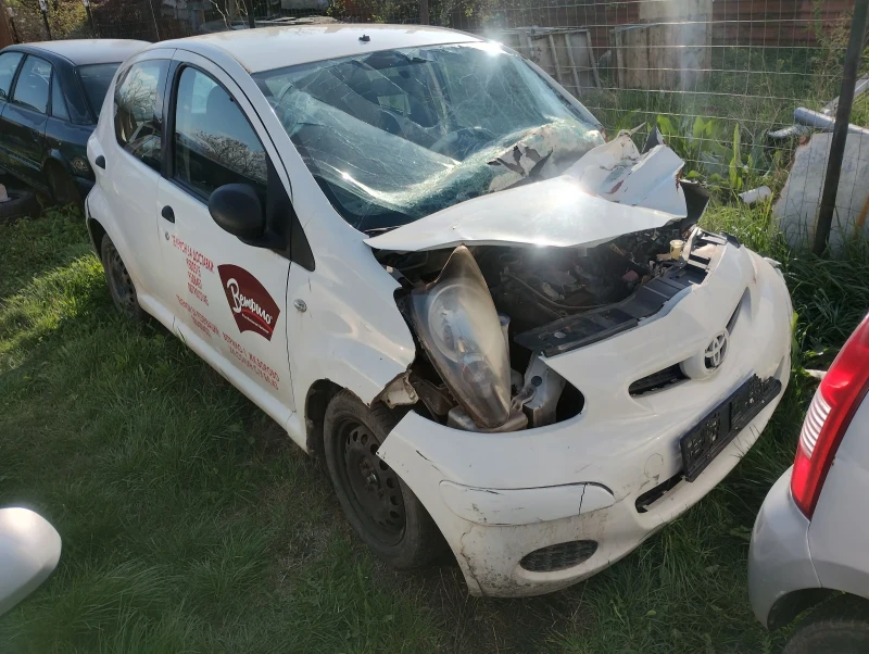 Toyota Aygo 2бр.1.0 на части, снимка 8 - Автомобили и джипове - 53126548