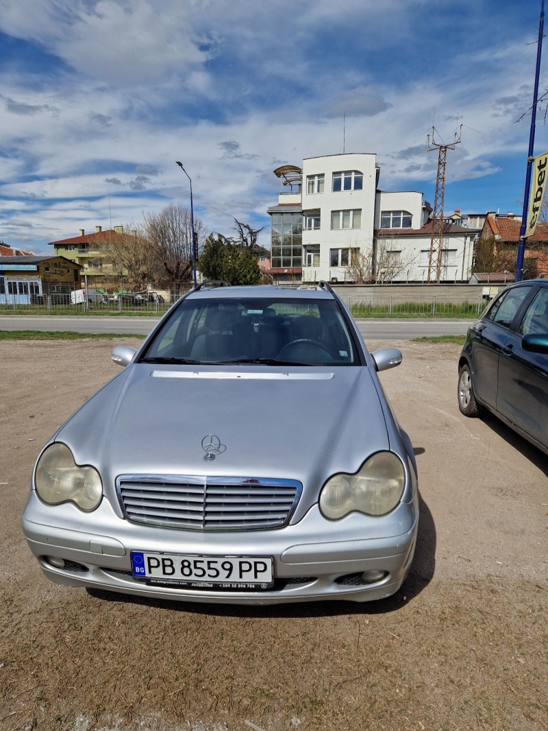Mercedes-Benz C 220, снимка 1 - Автомобили и джипове - 46304891