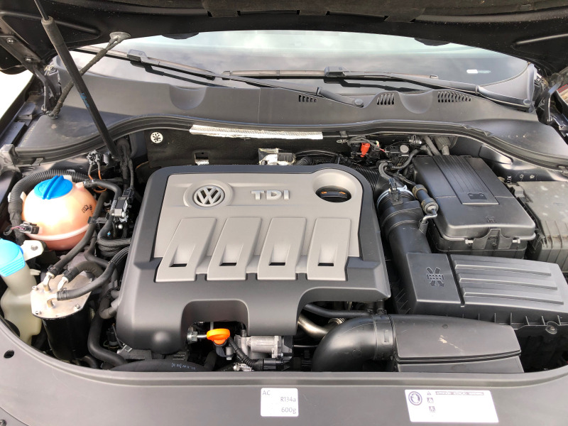 VW Passat, снимка 13 - Автомобили и джипове - 46354895