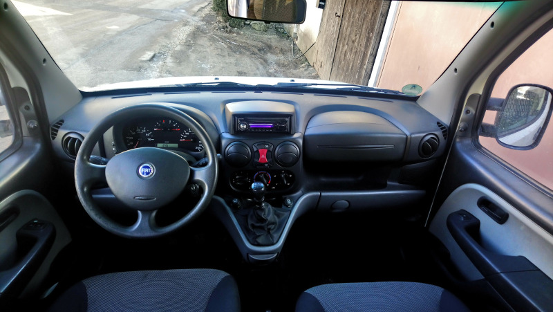 Fiat Doblo 1.6 Бензин/Метан заводски , снимка 8 - Автомобили и джипове - 46984564