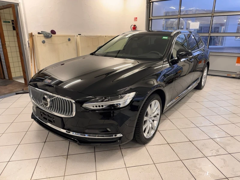 Volvo V90 ULTIMATE, НОВ, НАЛИЧЕН,  HUD, МАСАЖ, КАСКО , снимка 3 - Автомобили и джипове - 49523036