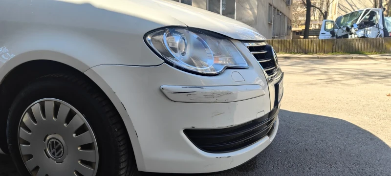 VW Touran, снимка 5 - Автомобили и джипове - 49375735