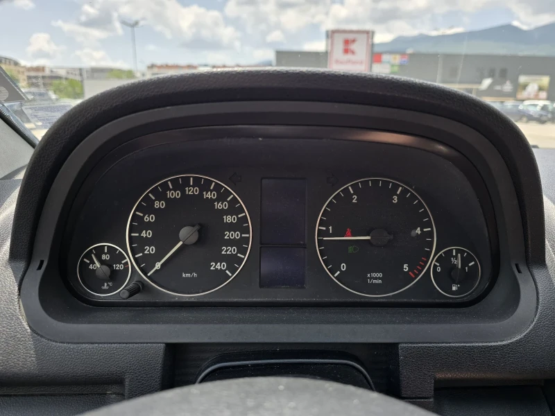 Mercedes-Benz A 160 Климатик, комплект зимни джанти гуми, снимка 12 - Автомобили и джипове - 52538266