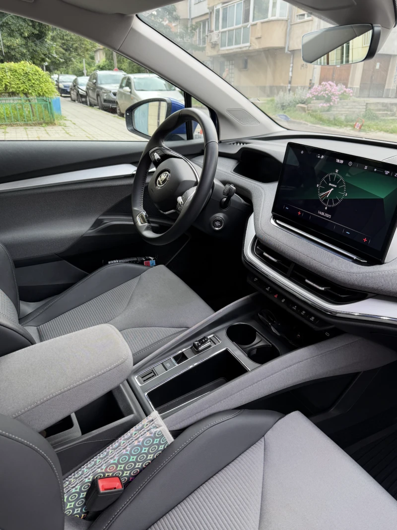 Skoda Enyaq В ГАРАНЦИЯ, снимка 4 - Автомобили и джипове - 52640442