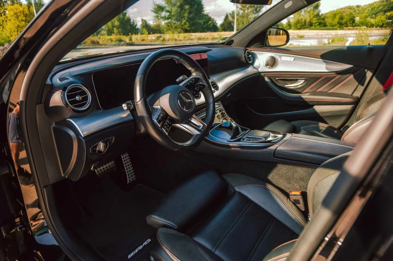 Mercedes-Benz E 53 AMG 4MATIC+ /435HP/AIRM/360CAM/NAVI/VCONTROL/697fpr, снимка 7 - Автомобили и джипове - 51596059