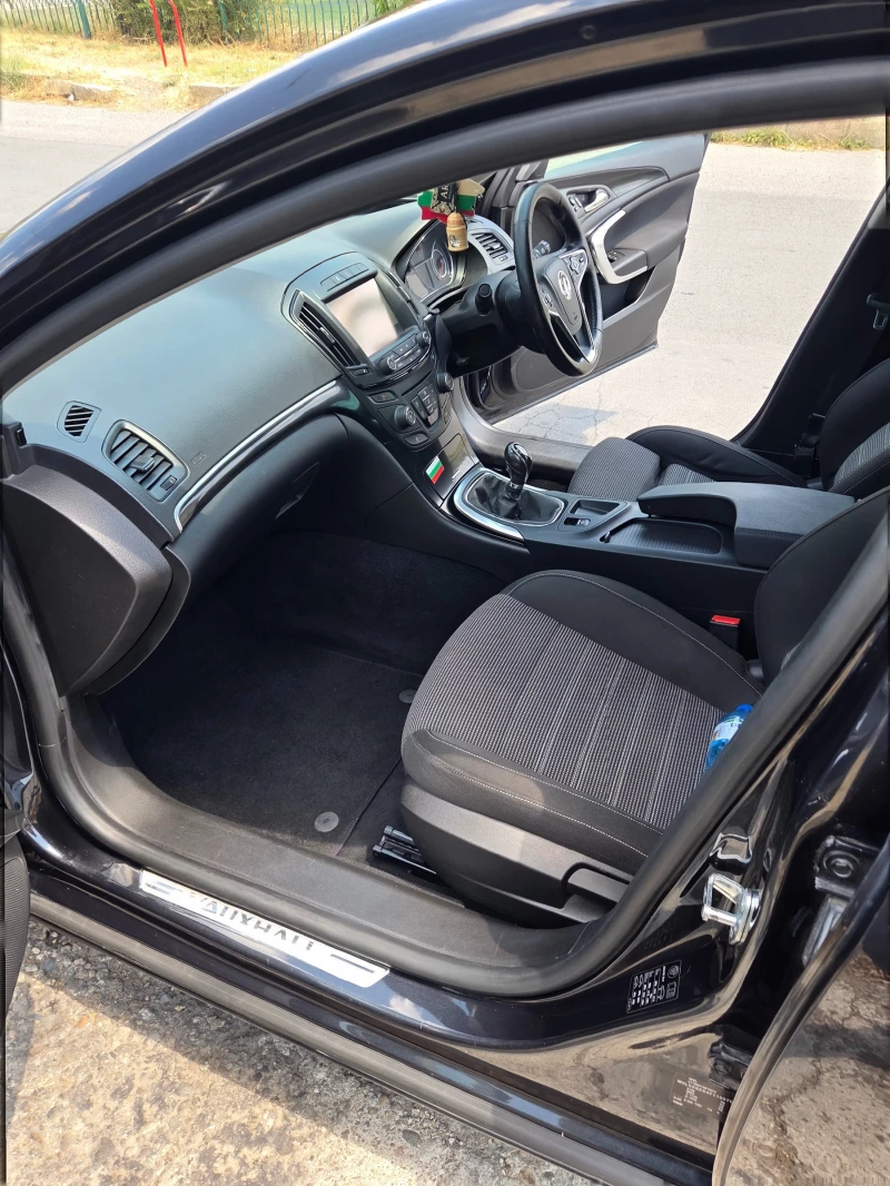 Opel Insignia 2000 CDTi ecoFlex, снимка 12 - Автомобили и джипове - 51908438