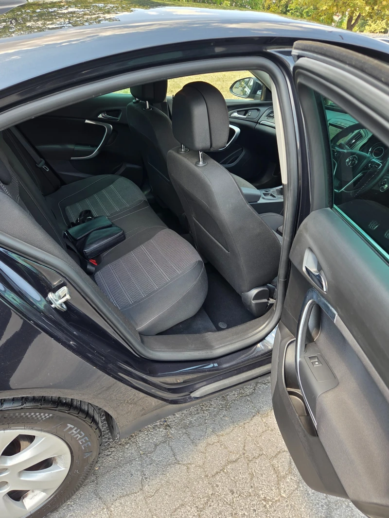 Opel Insignia 2000 CDTi ecoFlex, снимка 9 - Автомобили и джипове - 51908438