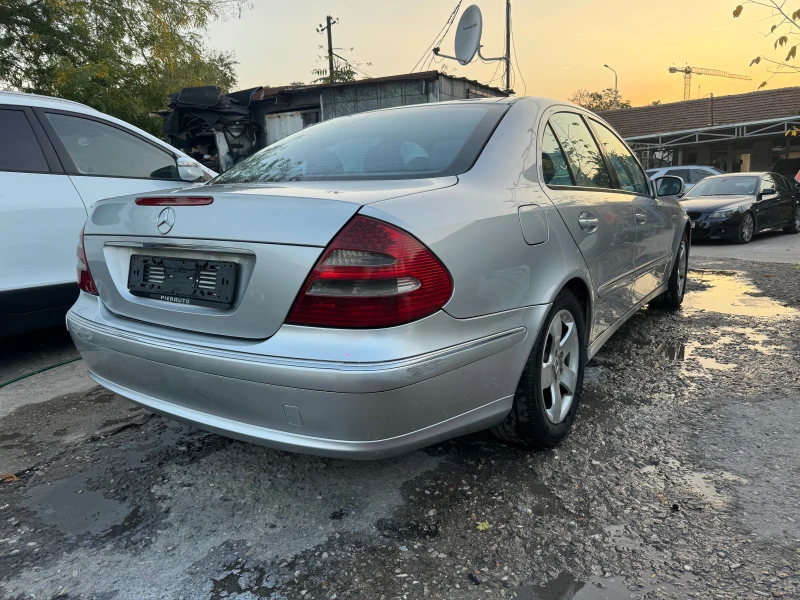 Mercedes-Benz E 220 CDi 150HP AVTOMAT AVANTGARDE 2005G, снимка 6 - Автомобили и джипове - 52441708