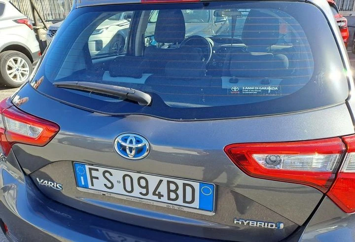 Toyota Yaris 1.5 HYBRID BUSNESS, снимка 12 - Автомобили и джипове - 48771675