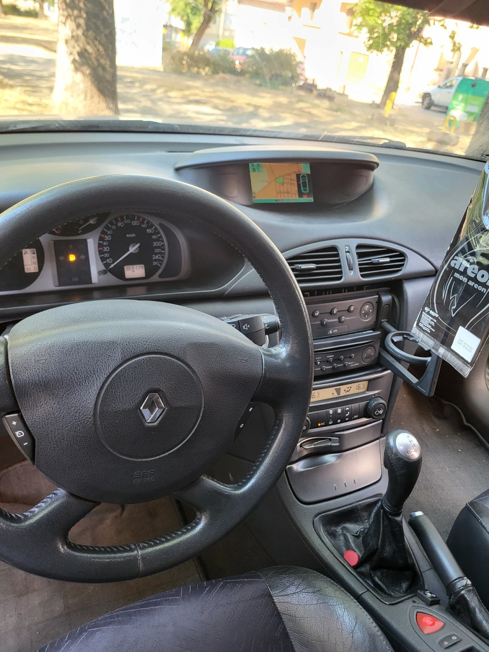 Renault Laguna 2.0.136.Газ-бензин - изображение 8