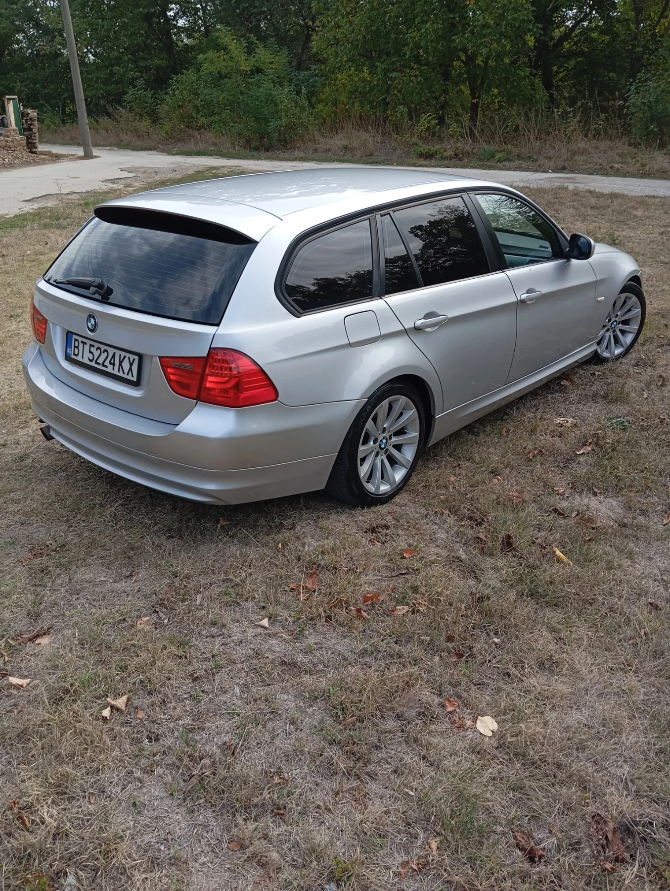 BMW 318 2, 0D 2010г - изображение 4