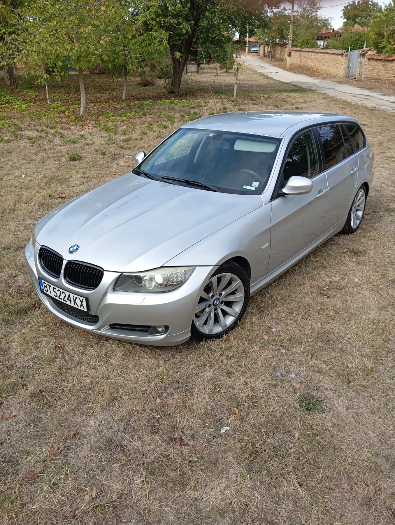 BMW 318 2, 0D 2010г - изображение 8