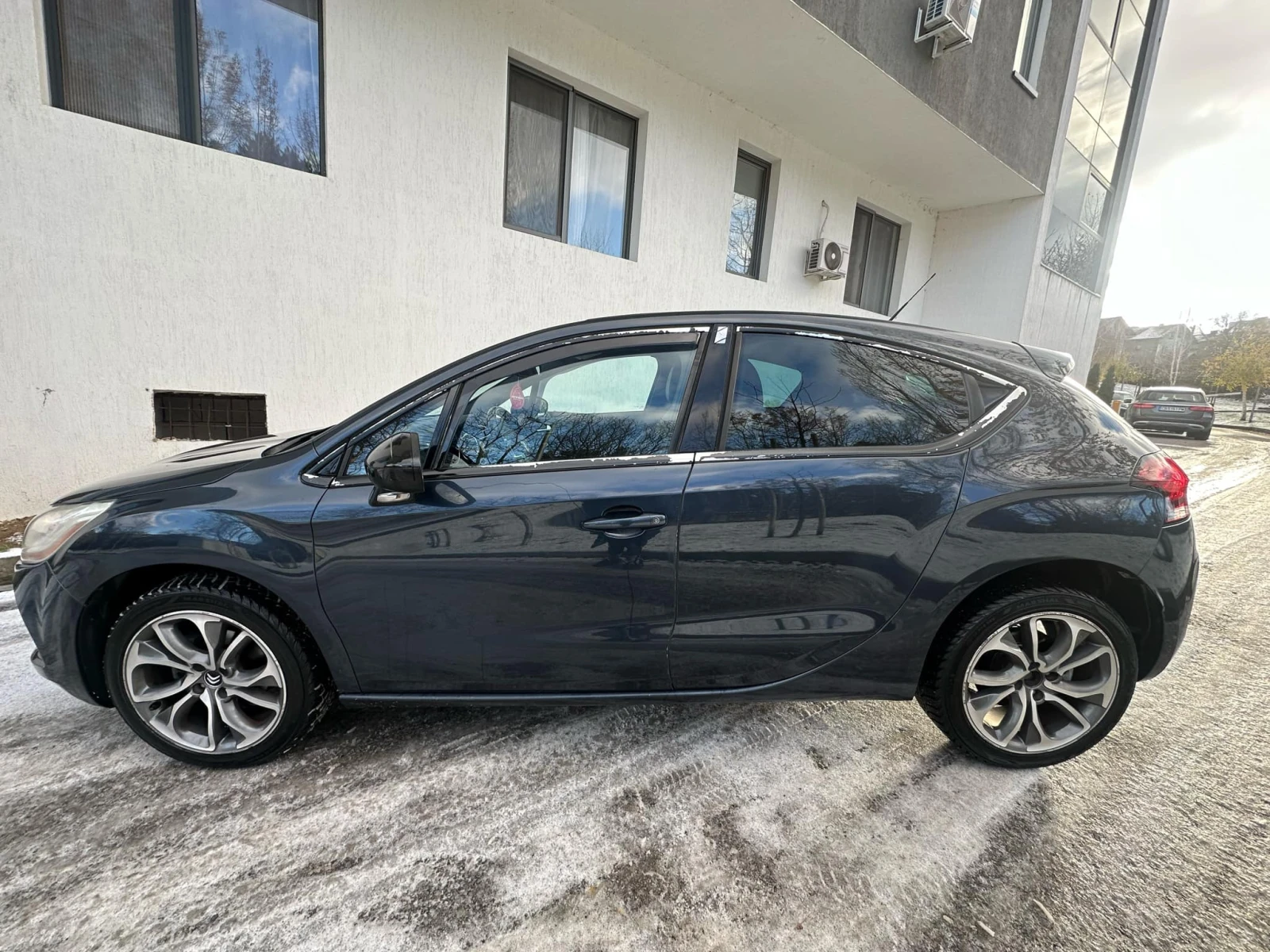 Citroen DS4 1.6HDI / АВТОМАТИК - изображение 4