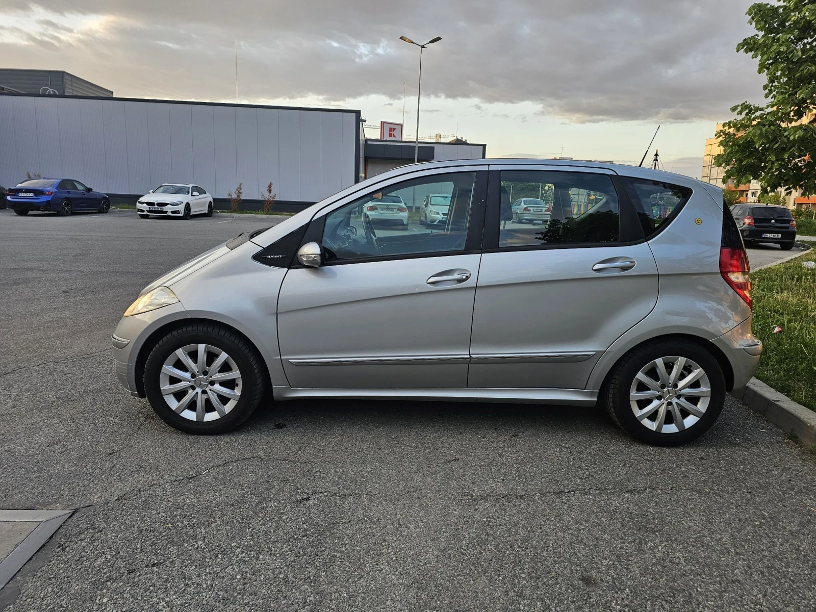 Mercedes-Benz A 160 Климатик, комплект зимни джанти гуми - изображение 7