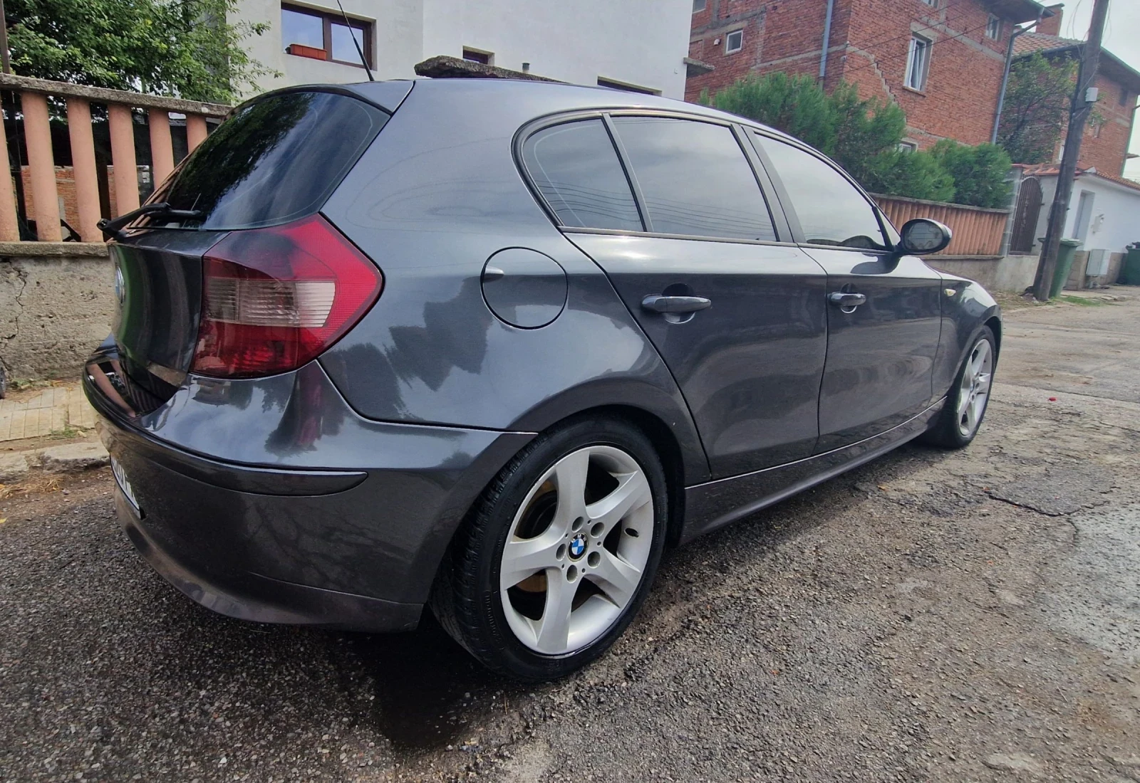BMW 120 2, 0 - изображение 3