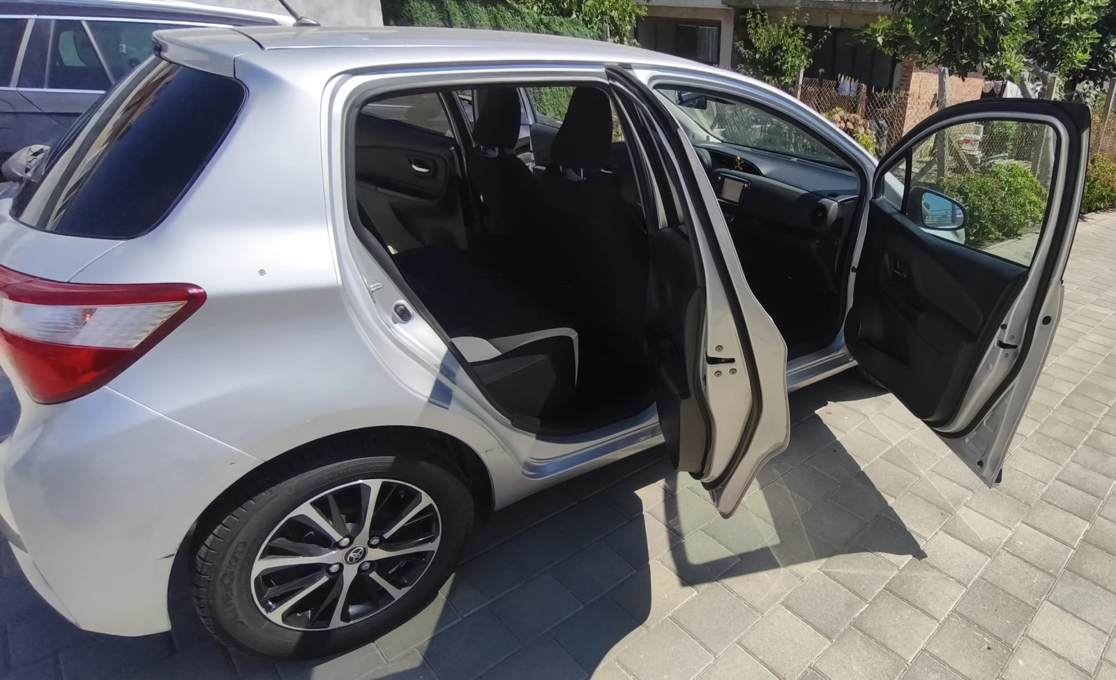 Toyota Yaris 1.5 VVTi - изображение 8