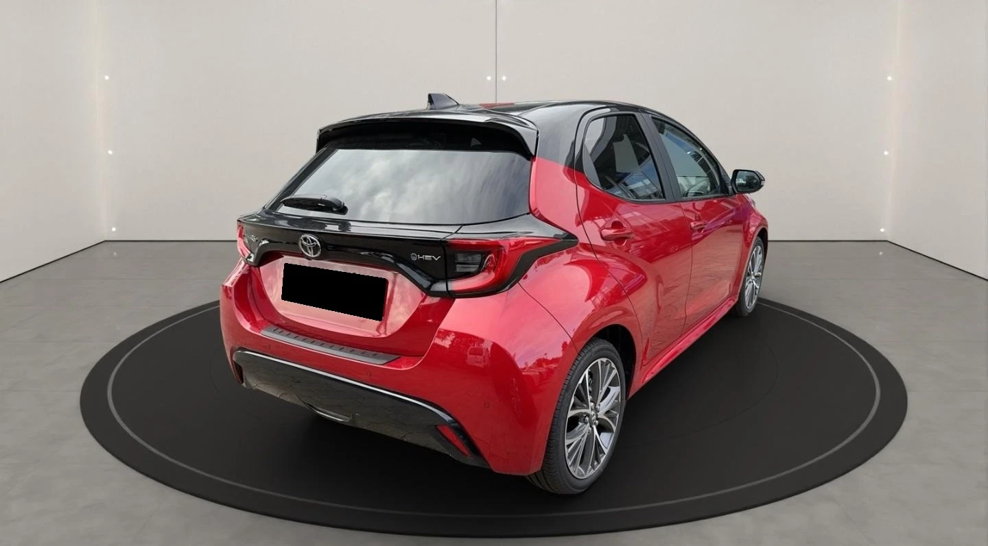 Toyota Yaris 1.5 HYBRID* STYLE* LED* CAMERA* DISTR* KEYLESS* CA - изображение 4