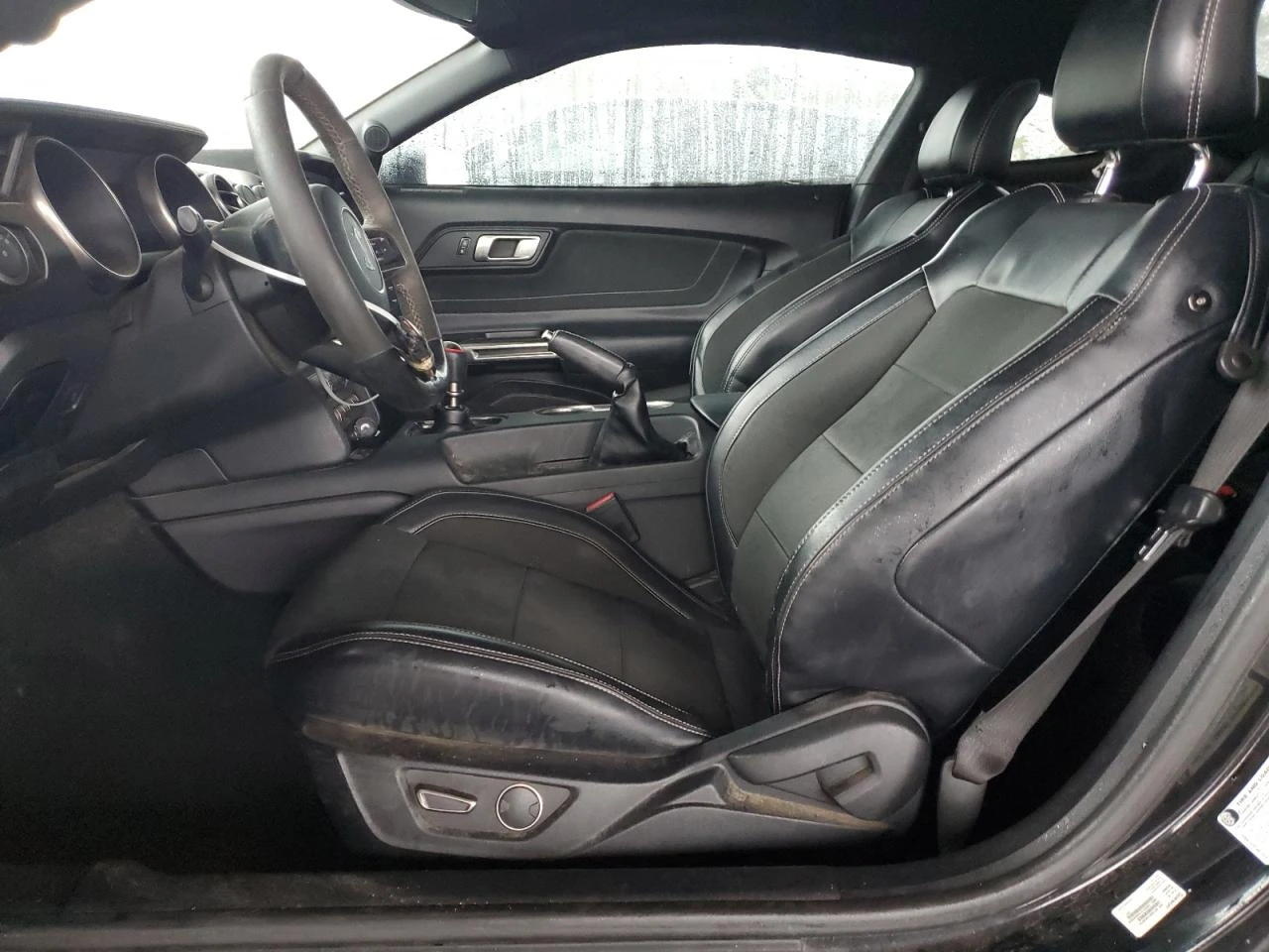 Ford Mustang GT350 - изображение 7