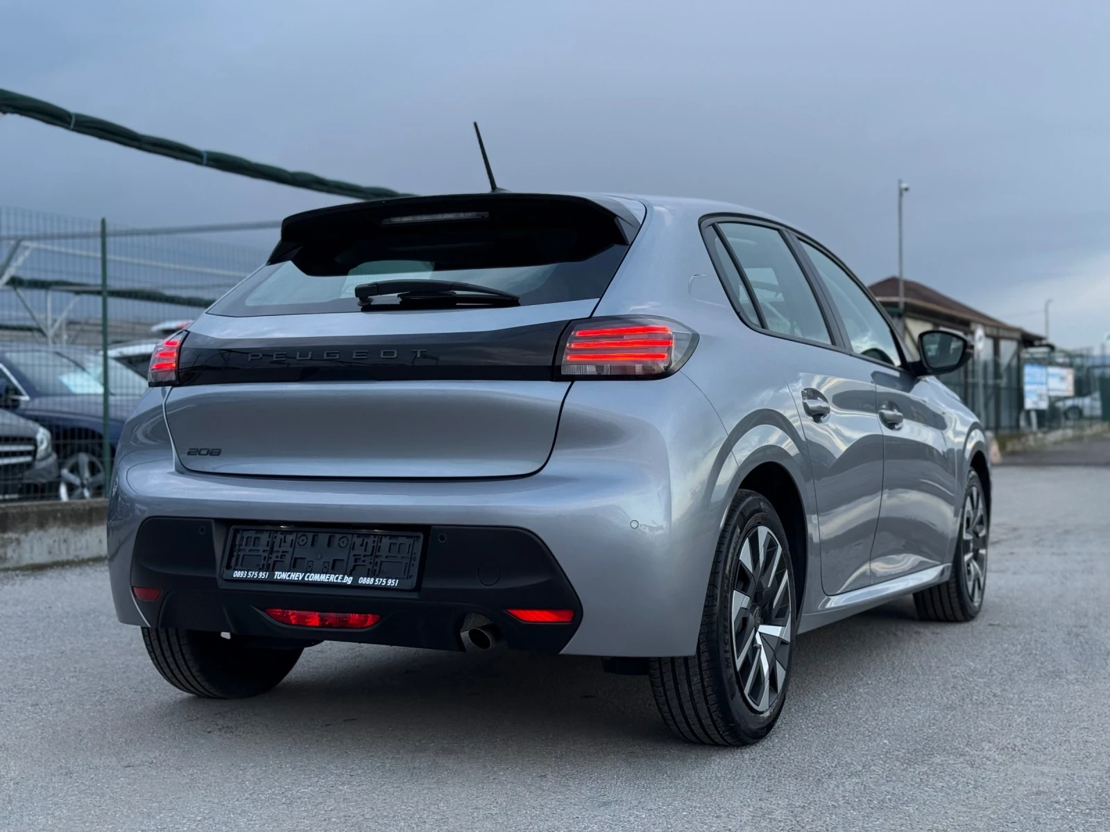 Peugeot 208 1.2i-EURO-6E-25.000km-NEW-NEW-NEW-FULL LED-TOP | Mobile.bg � ����������� 6