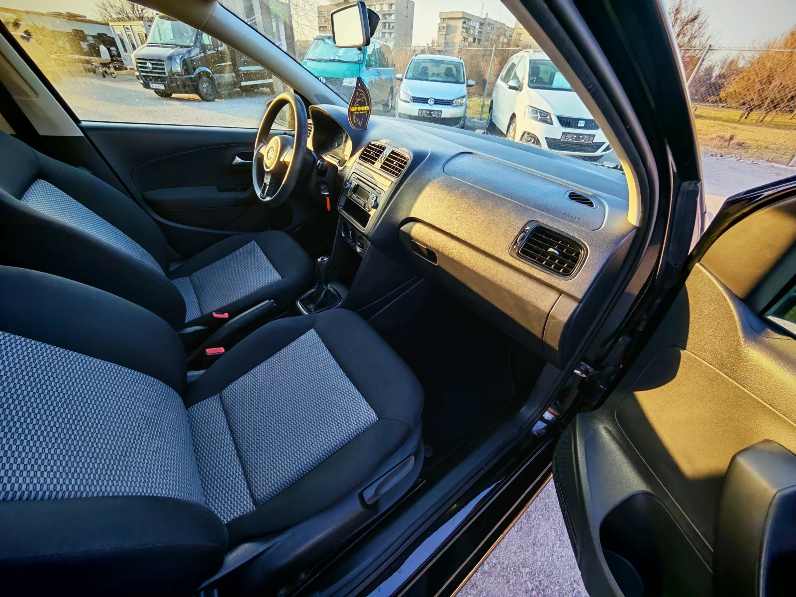 VW Polo * CLIMA* EURO5, снимка 8 - Автомобили и джипове - 53882387