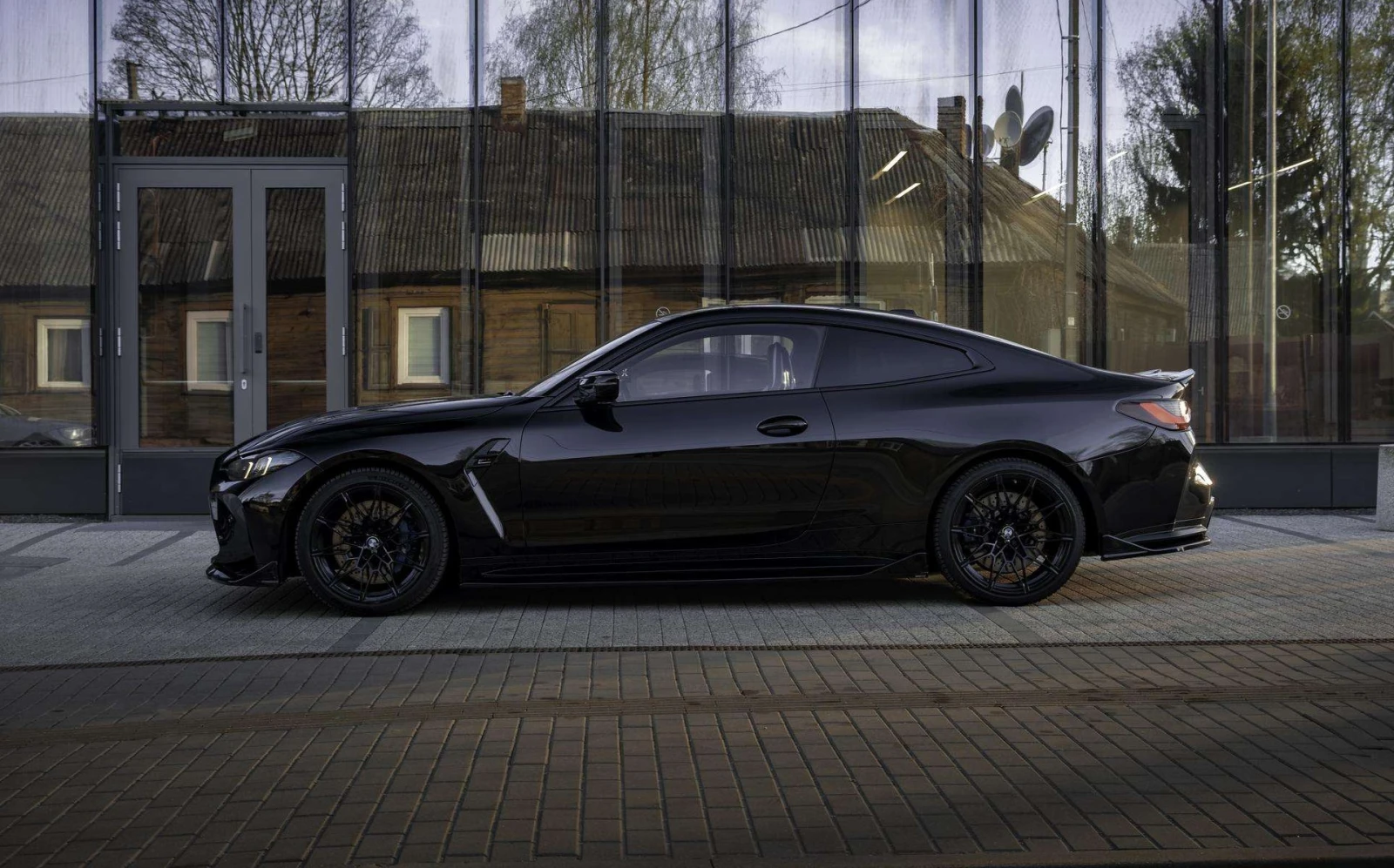 BMW M4 Competition, снимка 3 - Автомобили и джипове - 54339235