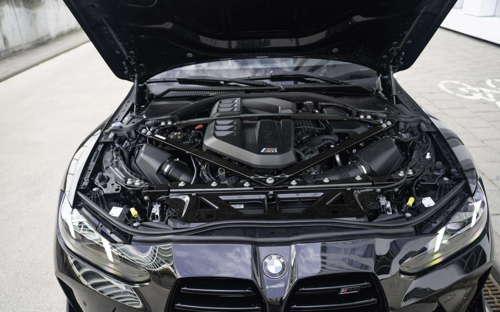 BMW M4 Competition, снимка 5 - Автомобили и джипове - 54339235