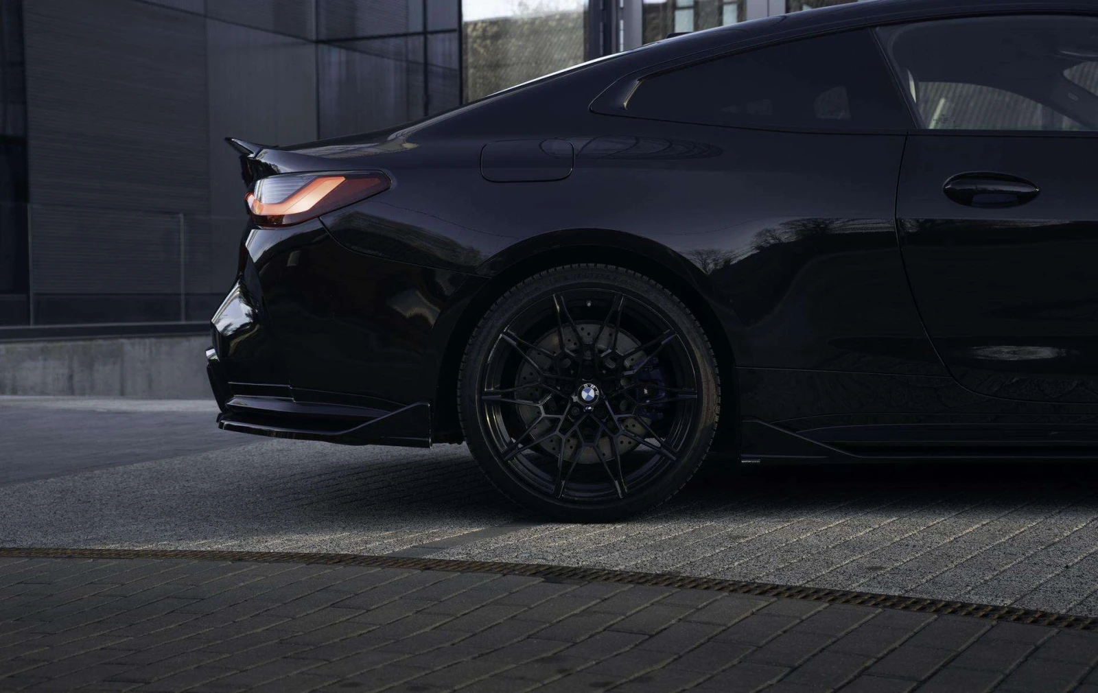 BMW M4 Competition, снимка 4 - Автомобили и джипове - 54339235