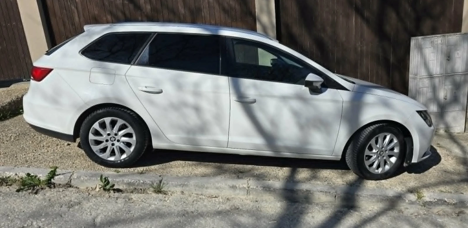 Seat Leon, снимка 2 - Автомобили и джипове - 54344782