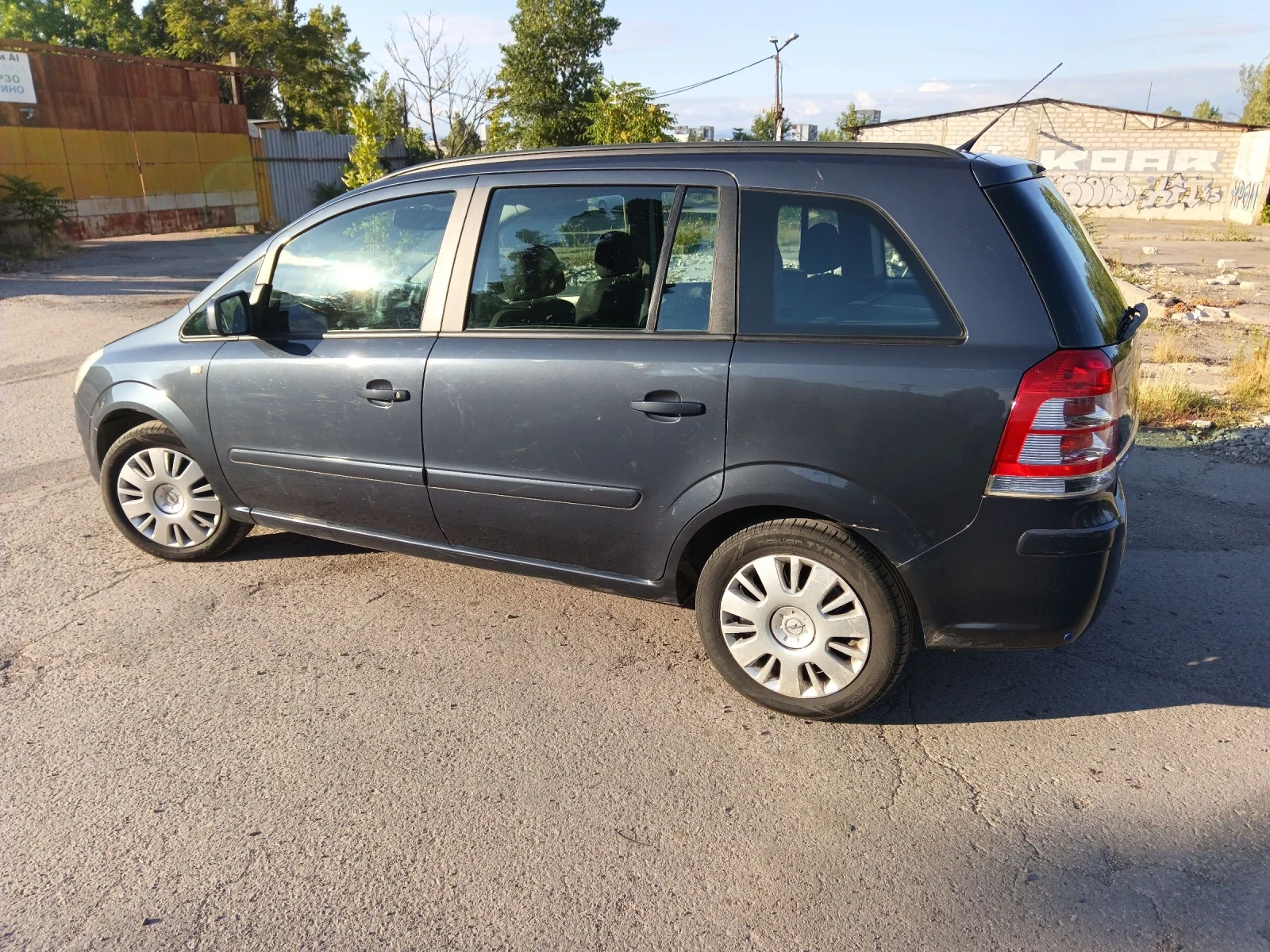 Opel Zafira Б, снимка 7 - Автомобили и джипове - 54459570