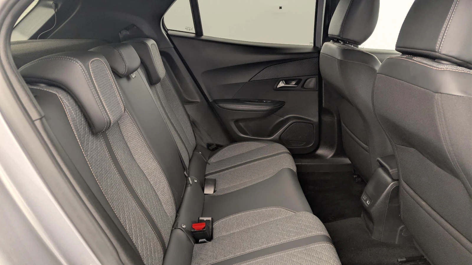 Peugeot 2008 1.2 Allure ������ ����� | Mobile.bg � ����������� 10