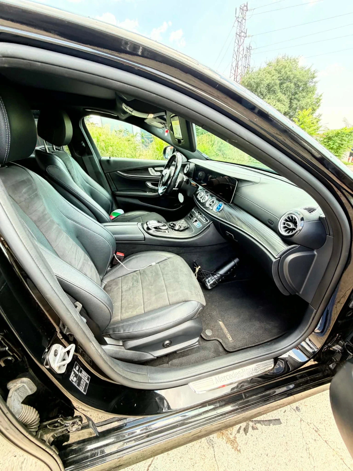 Mercedes-Benz E 220, снимка 5 - Автомобили и джипове - 55578577