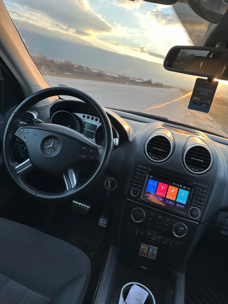 Mercedes-Benz ML 320 4Matic, снимка 11 - Автомобили и джипове - 48622206