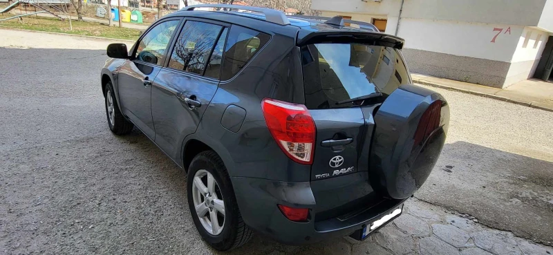 Toyota Rav4, снимка 5 - Автомобили и джипове - 49422099