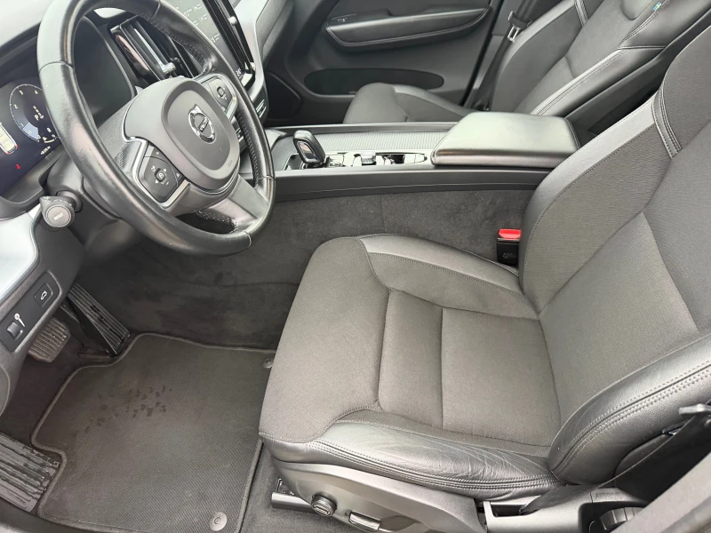 Volvo XC60 B4 AWD (KATO НОВА), снимка 9 - Автомобили и джипове - 52580934