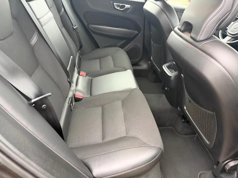 Volvo XC60 B4 AWD (KATO НОВА), снимка 13 - Автомобили и джипове - 52580934