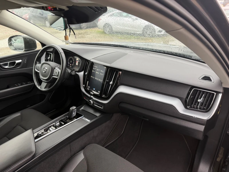 Volvo XC60 B4 AWD (KATO НОВА), снимка 12 - Автомобили и джипове - 52580934