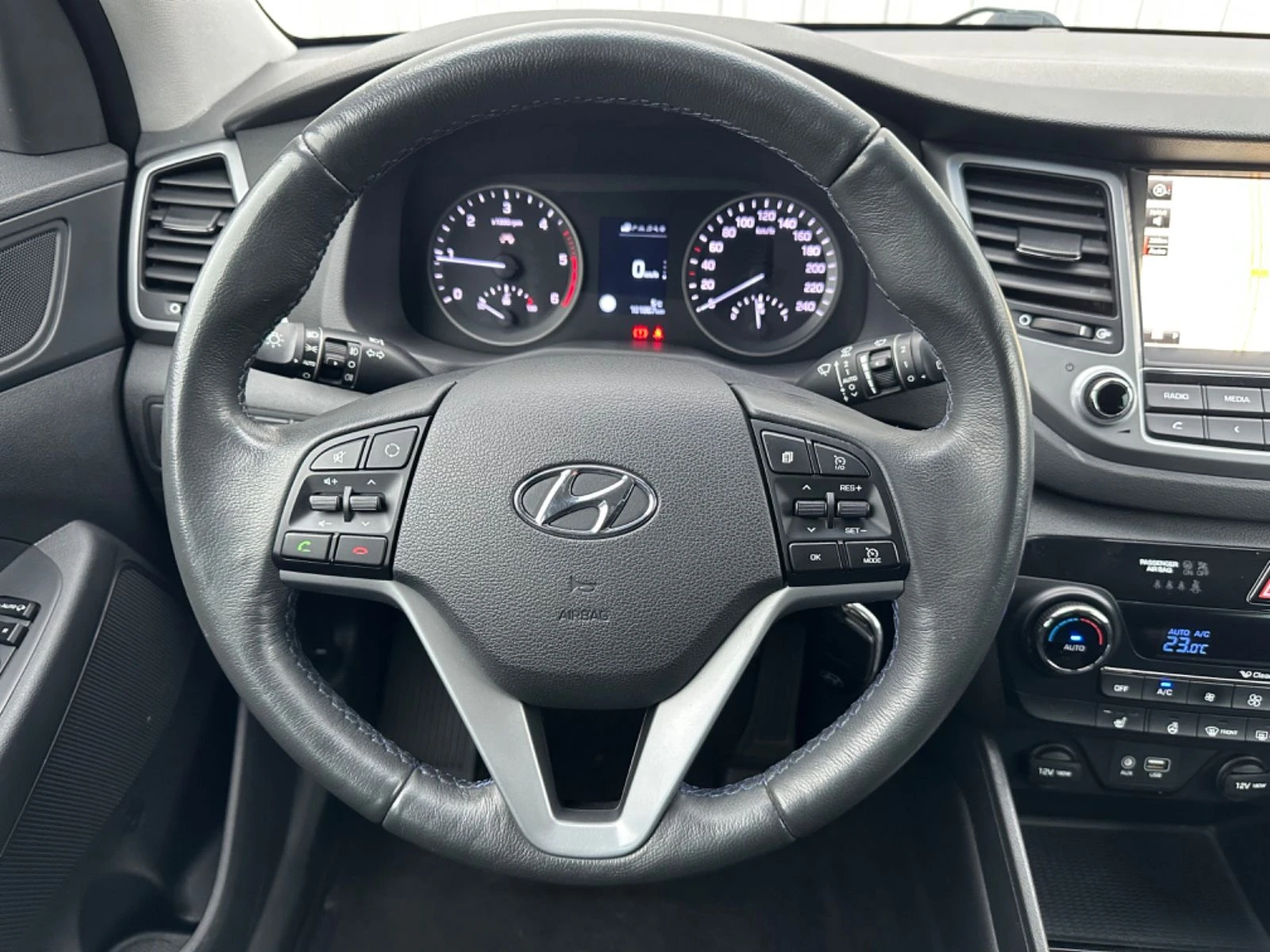 Hyundai Tucson   1.7  2WD   | Mobile.bg   15